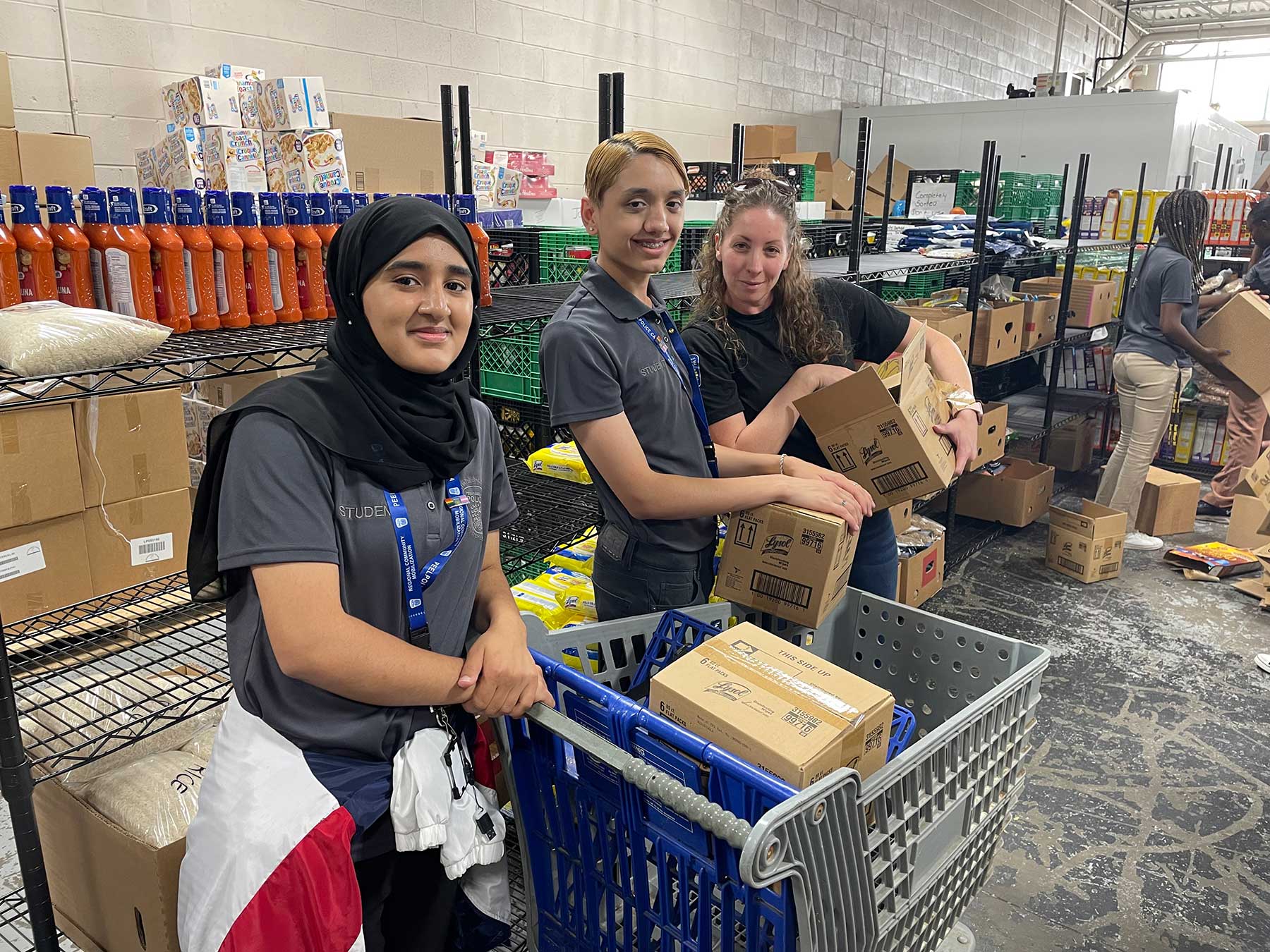 YIPI students at food bank